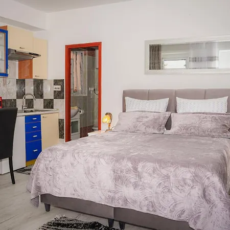 Lisa Guest house 3*
